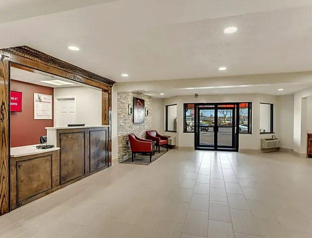 Red Roof Inn & Suites Newport – Middletown, RI hotel detail image 2