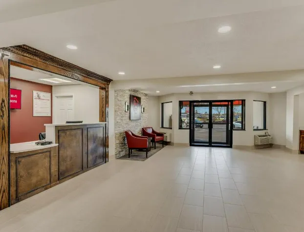 Red Roof Inn & Suites Newport – Middletown, RI hotel detail image 3