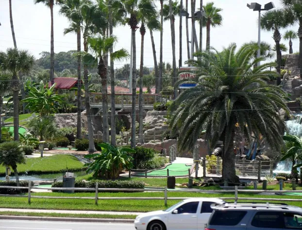 Driftwood Beach Motel hotel detail image 1