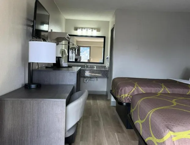 Super 8 By Wyndham Charleston WV hotel detail image 1