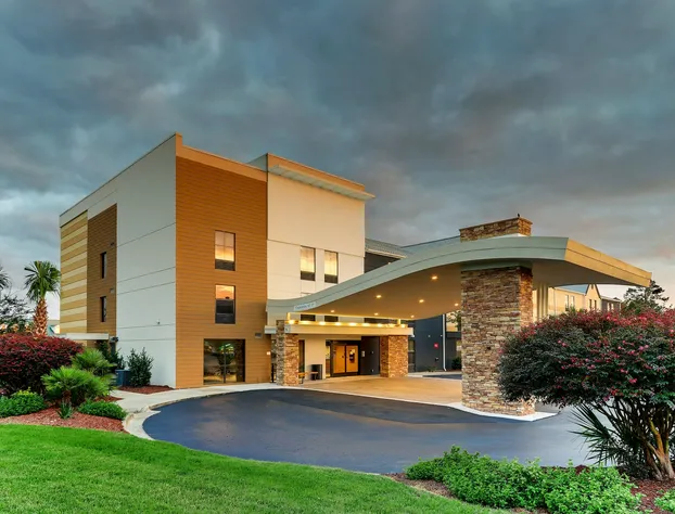 Fairfield Inn & Suites by Marriott Southport hotel detail image 2