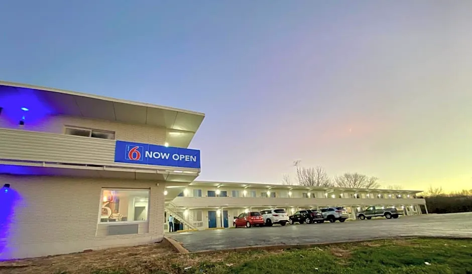 Motel 6 Bonne Terre, MO hotel hero