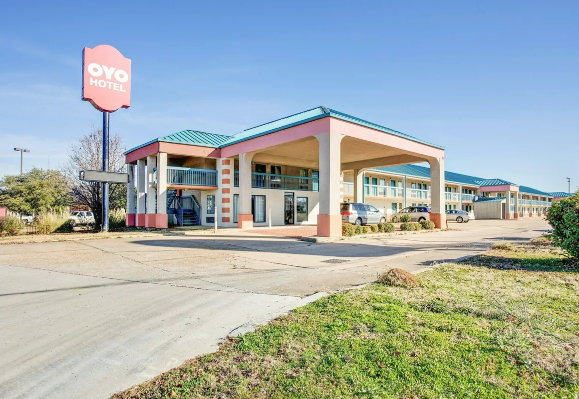 Rodeway Inn hotel hero