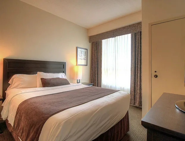 Grand Suites Grand Okanagan by KelownaGo hotel detail image 2