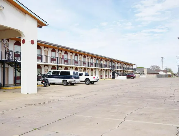 OYO Hotel Altus N Main St hotel detail image 2