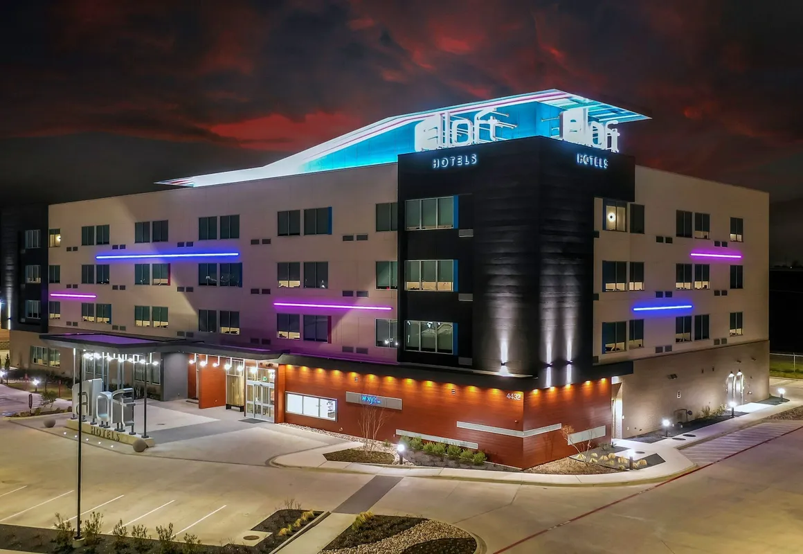 Aloft Dallas Arlington South hotel hero