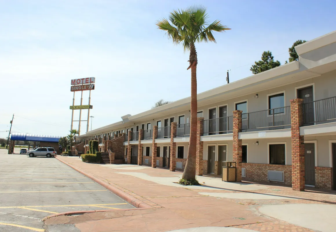 Studio 6-Houston, TX - East hotel hero