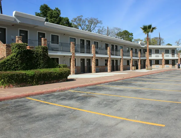 Studio 6-Houston, TX - East hotel detail image 1