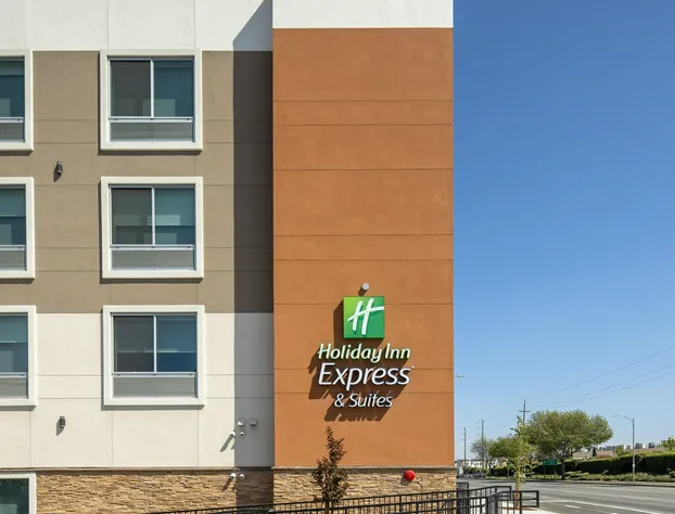 Holiday Inn Express & Suites San Jose Silicon Valley by IHG hotel detail image 1