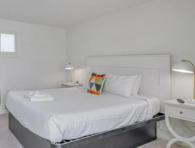 Royal Palms Motel hotel detail image 2