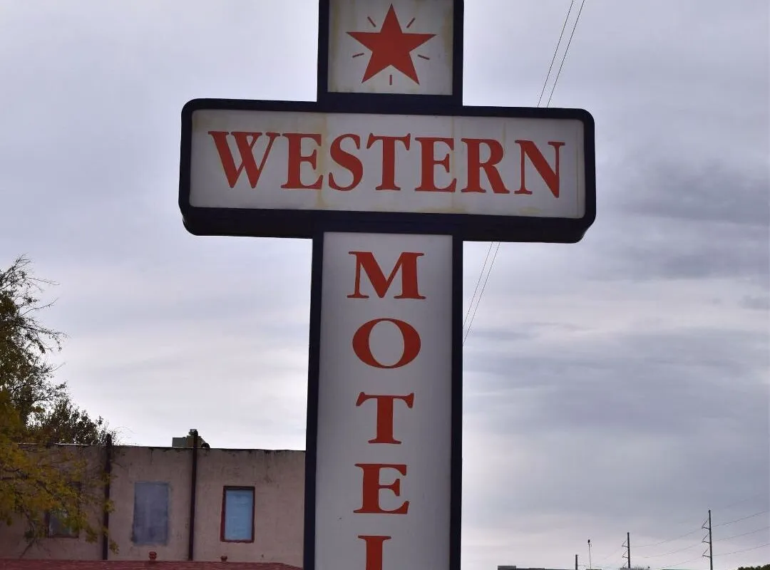 Western Motel hotel hero