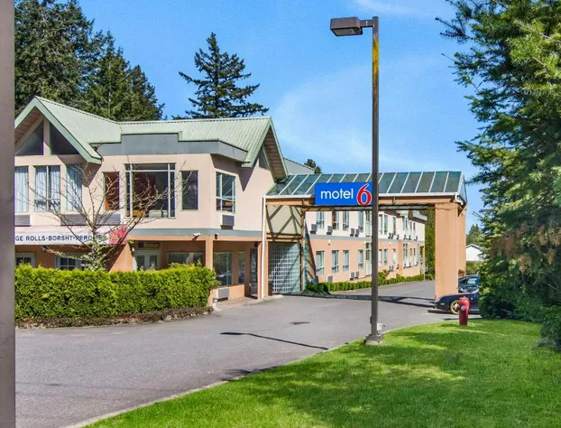 Motel 6 Surrey, BC hotel detail image 4