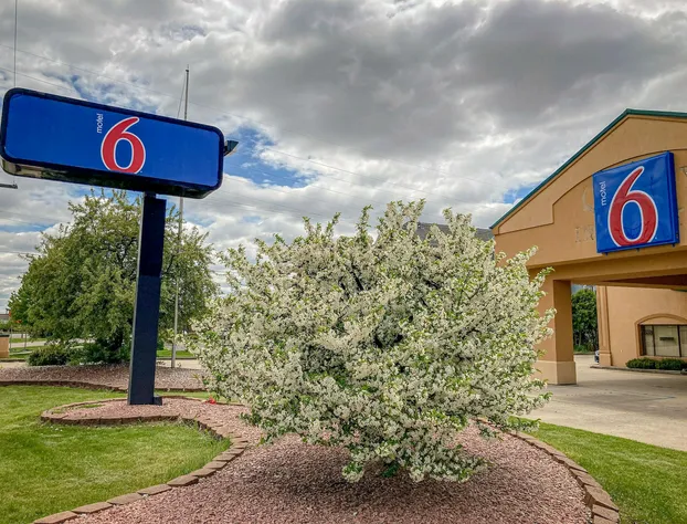 Motel 6 Elkhart, IN hotel detail image 1