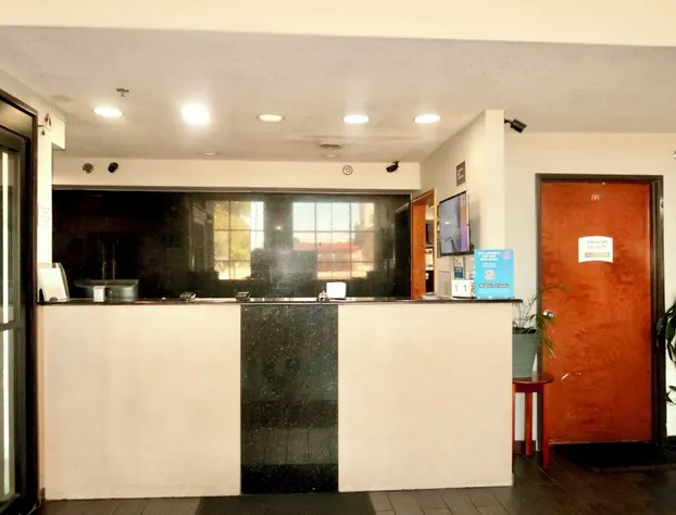 Motel 6 Elkhart, IN hotel detail image 4