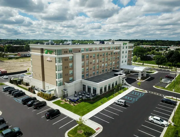 Holiday Inn Hotel & Suites Farmington Hills - Detroit NW by IHG hotel detail image 2