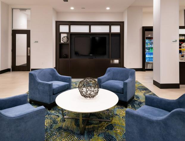 Holiday Inn Hotel & Suites Farmington Hills - Detroit NW, an IHG Hotel hotel detail image 3