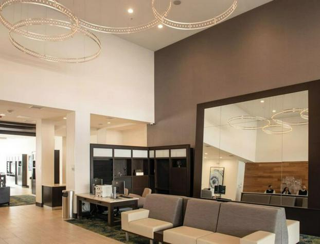 Holiday Inn Hotel & Suites Farmington Hills - Detroit NW, an IHG Hotel hotel detail image 4