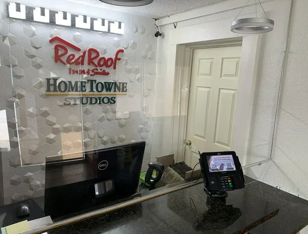 HomeTowne Studios by Red Roof Battle Creek hotel detail image 2