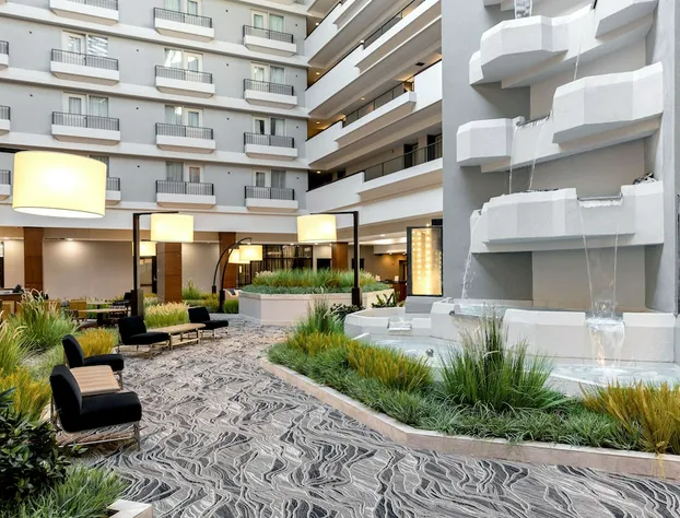 DoubleTree by Hilton Davenport hotel detail image 4