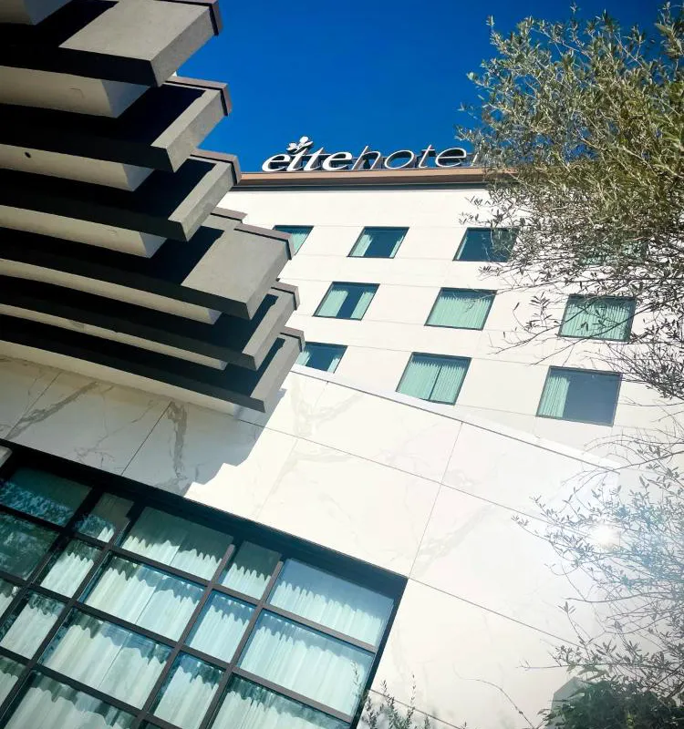 ette hotel hotel hero