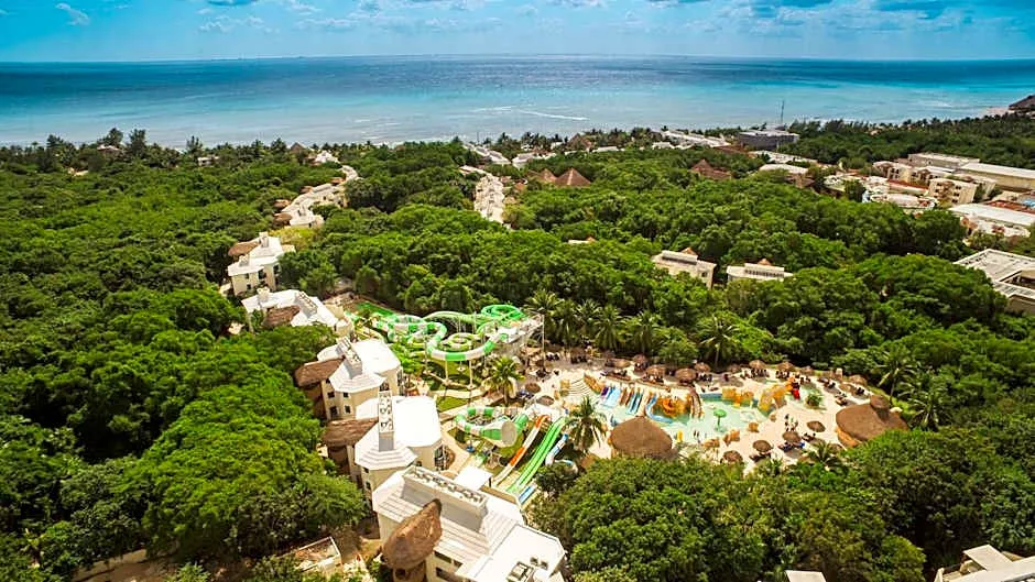 Select Club at Sandos Caracol All Inclusive - Adults Only Area hotel hero