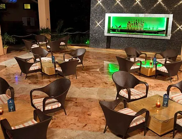 Select Club at Sandos Caracol All Inclusive - Adults Only Area hotel detail image 1