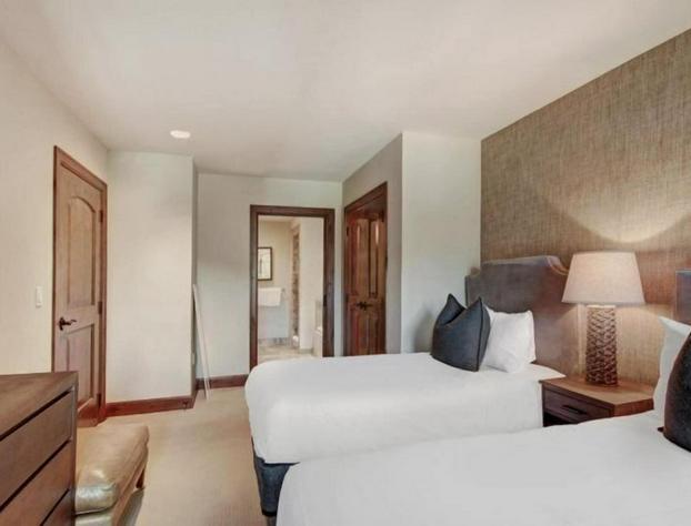 Vail Ritz Carlton 2 Bed hotel detail image 4