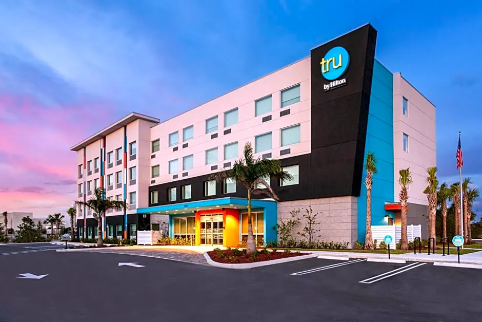 Tru by Hilton Port St. Lucie Tradition hotel hero