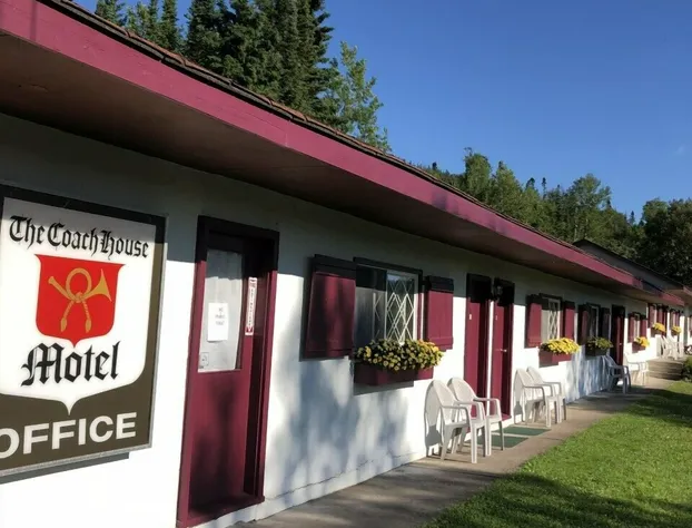 Coach House Motel 20 km East Terrace Bay hotel detail image 2