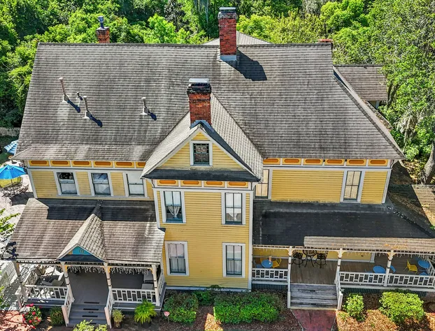 The Laurel Oak Inn Bed and Breakfast hotel detail image 1