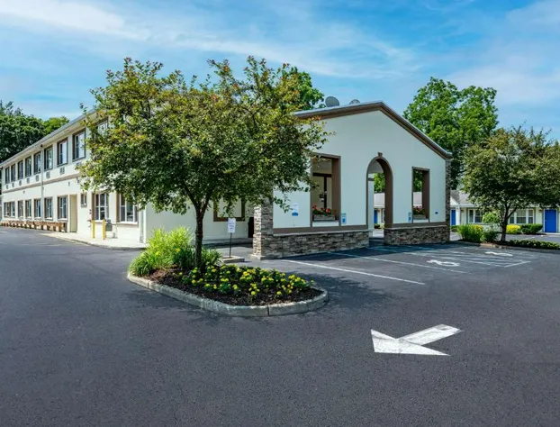 Rodeway Inn Poughkeepsie hotel detail image 3