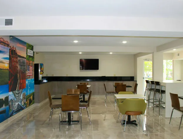 Clarion Pointe Bettendorf - Quad Cities hotel detail image 4