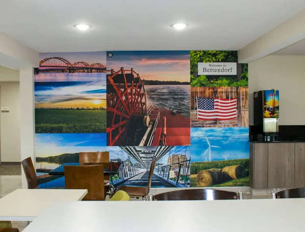 Clarion Pointe Bettendorf - Quad Cities hotel detail image 4