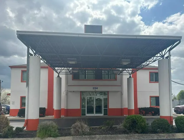 Howard Johnson by Wyndham Clarksville Tennessee hotel detail image 1