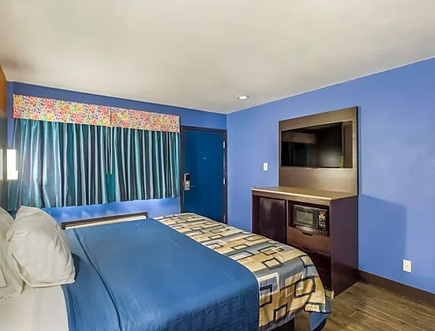 Scottish Inn hotel detail image 4