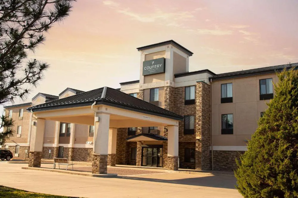 Country Inn & Suites by Radisson, Garden City, KS hotel hero