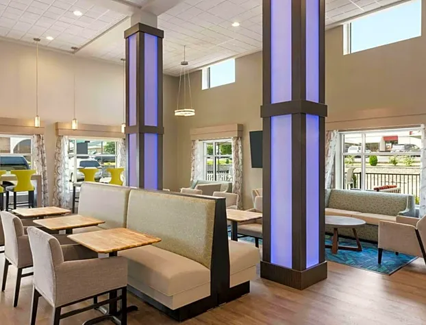 Days Inn & Suites by Wyndham Bowling Green hotel detail image 4