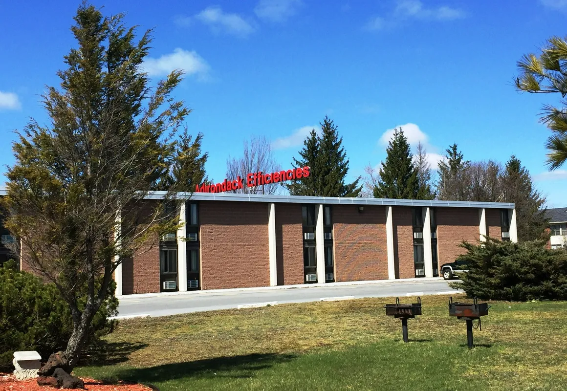 Adirondack Efficiencies hotel hero