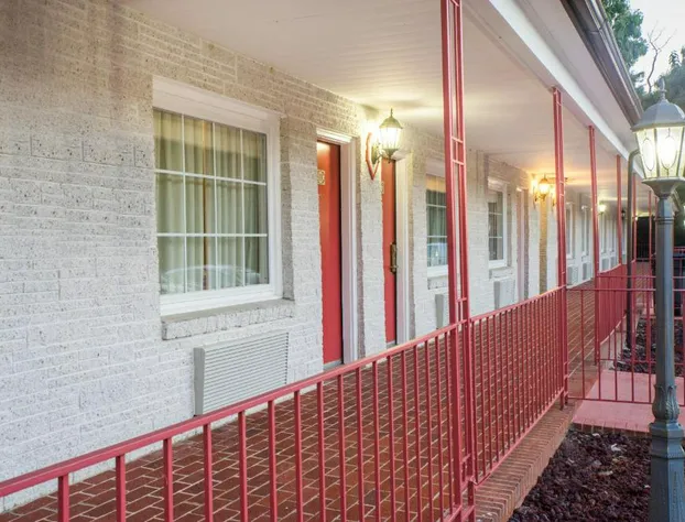 The Hillside Hotel hotel detail image 2