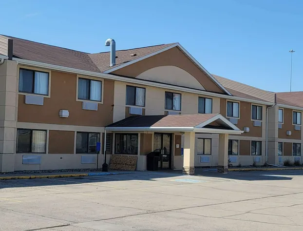 Travelodge by Wyndham Fargo West Acres hotel detail image 1