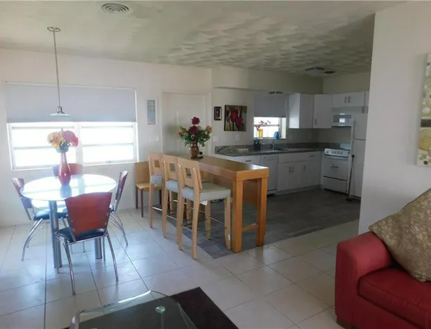 Dolphin Isles Resort hotel detail image 4