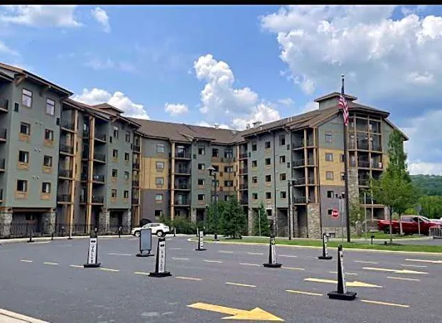 Camelback Lodge & Aquatopia Indoor Waterpark hotel detail image 2