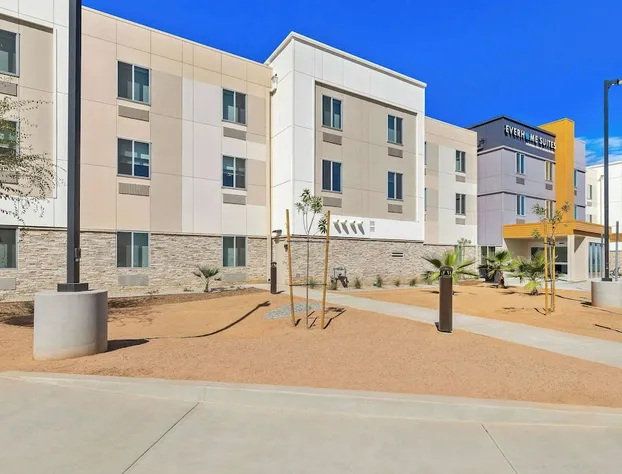 Everhome Suites Corona hotel detail image 1