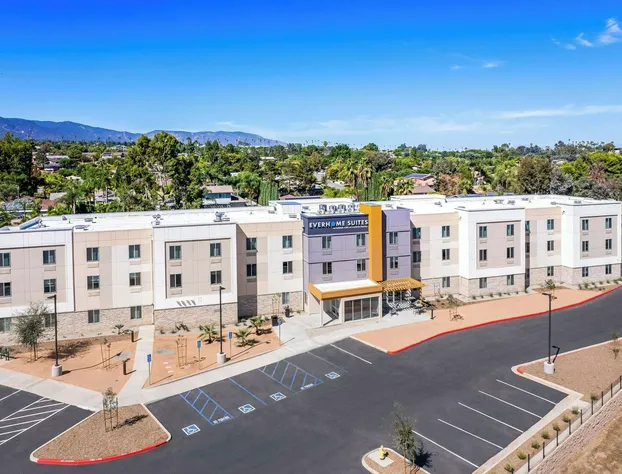 Everhome Suites Corona hotel detail image 2