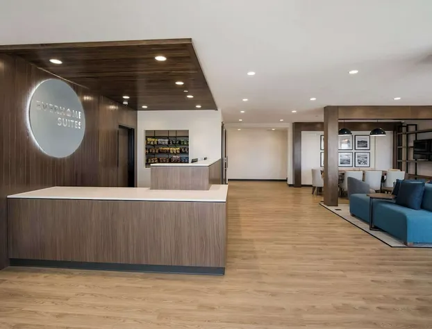 Everhome Suites Corona hotel detail image 4