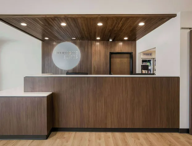 Everhome Suites Corona hotel detail image 3