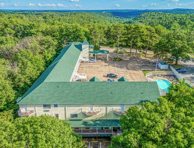 Hotel O Eureka Springs - Christ Of Ozark Area hotel detail image 4