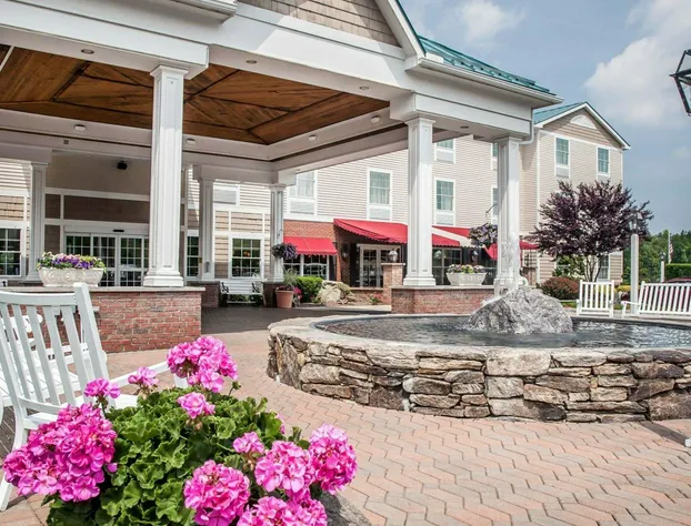 Comfort Inn & Suites Sturbridge - Brimfield hotel detail image 3