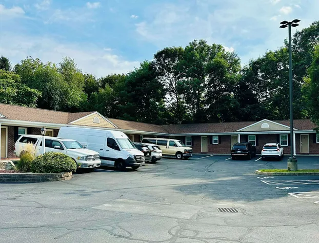 Comfort Inn & Suites Sturbridge - Brimfield hotel detail image 4