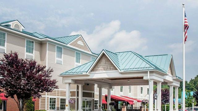 Comfort Inn & Suites Sturbridge - Brimfield hotel detail image 3